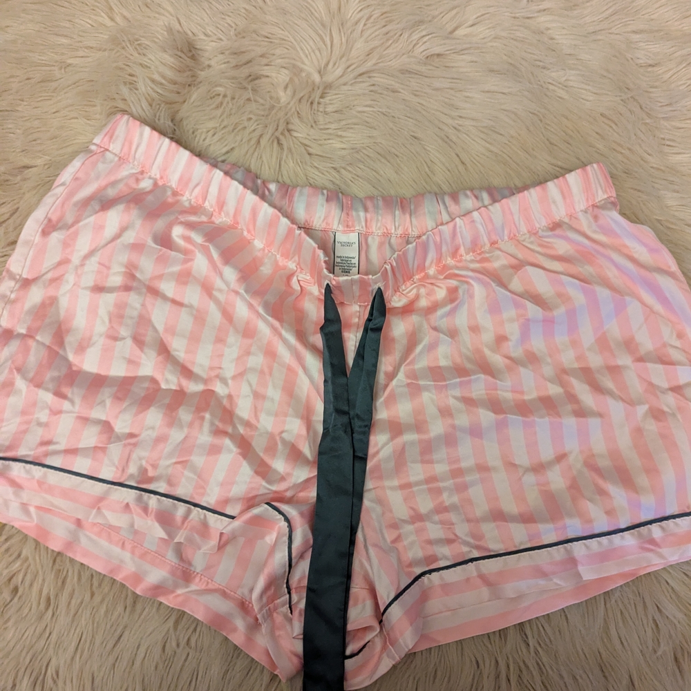 Victoria's Secret Pink and Black Pajama Set - Picture 3 of 5